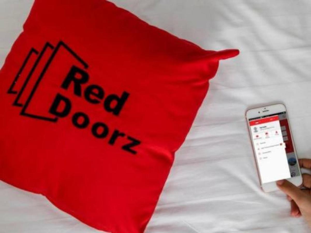 泗水 Reddoorz @ Wiyung 3酒店 外观 照片